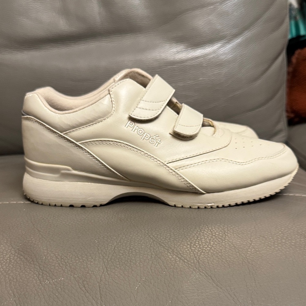 Propet Gray Cream Women's Sneakers size 9M - Picture 4 of 13